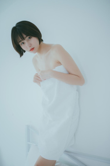美女被扒衣